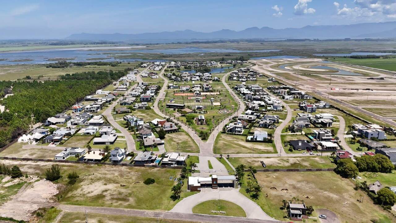 Casa em Condomínio à venda no Condomínio Lagoa do Passo: 