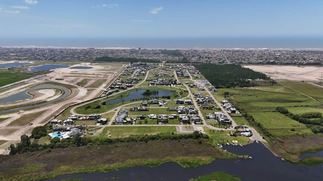 Casa em Condomínio à venda no Condomínio Lagoa do Passo: 