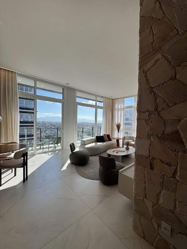 Apartamento à venda no Zona Nova: 