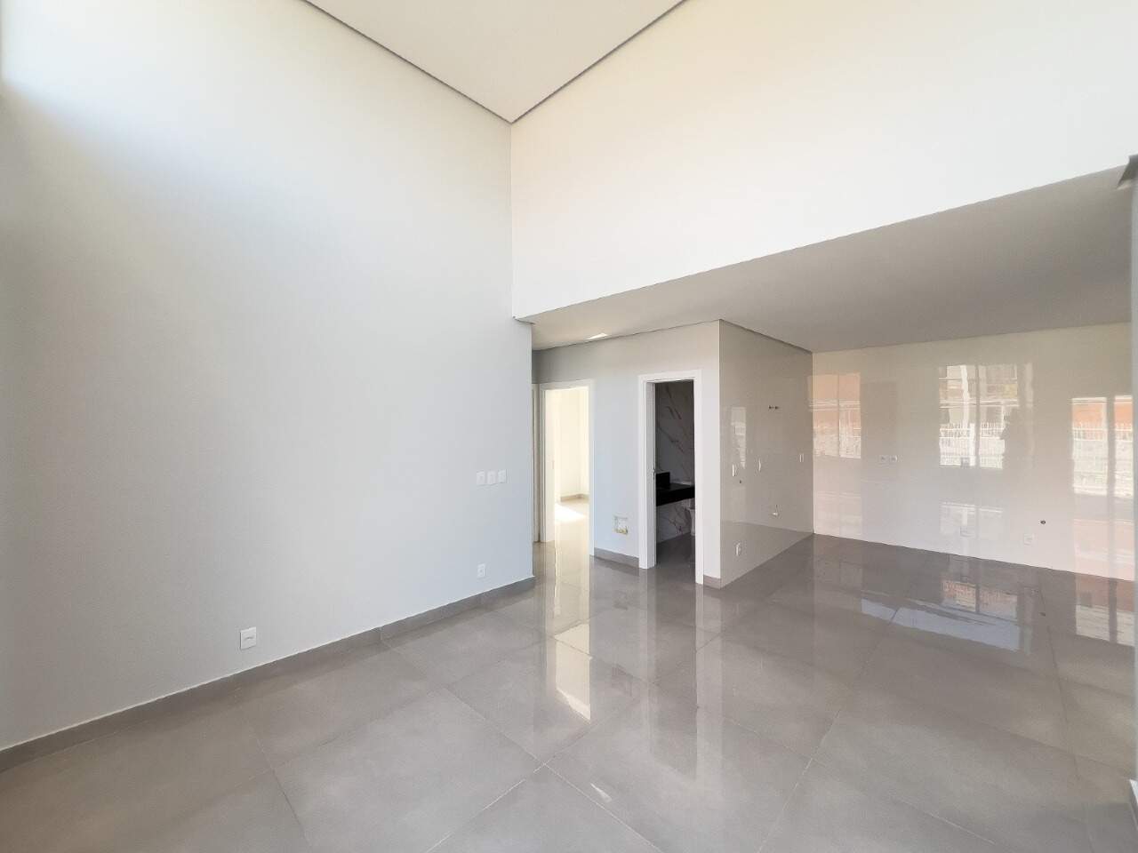 Casa à venda no Araça: 