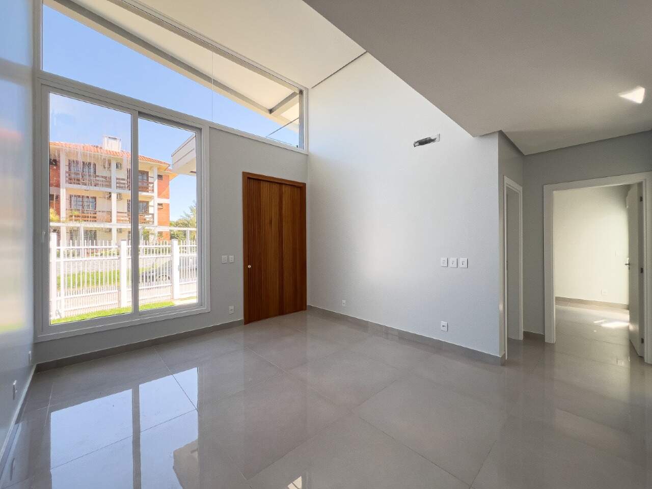 Casa à venda no Araça: 