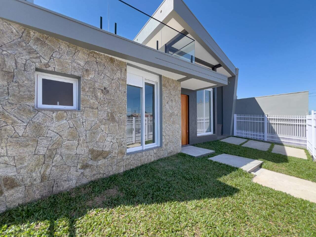 Casa à venda no Araça: 