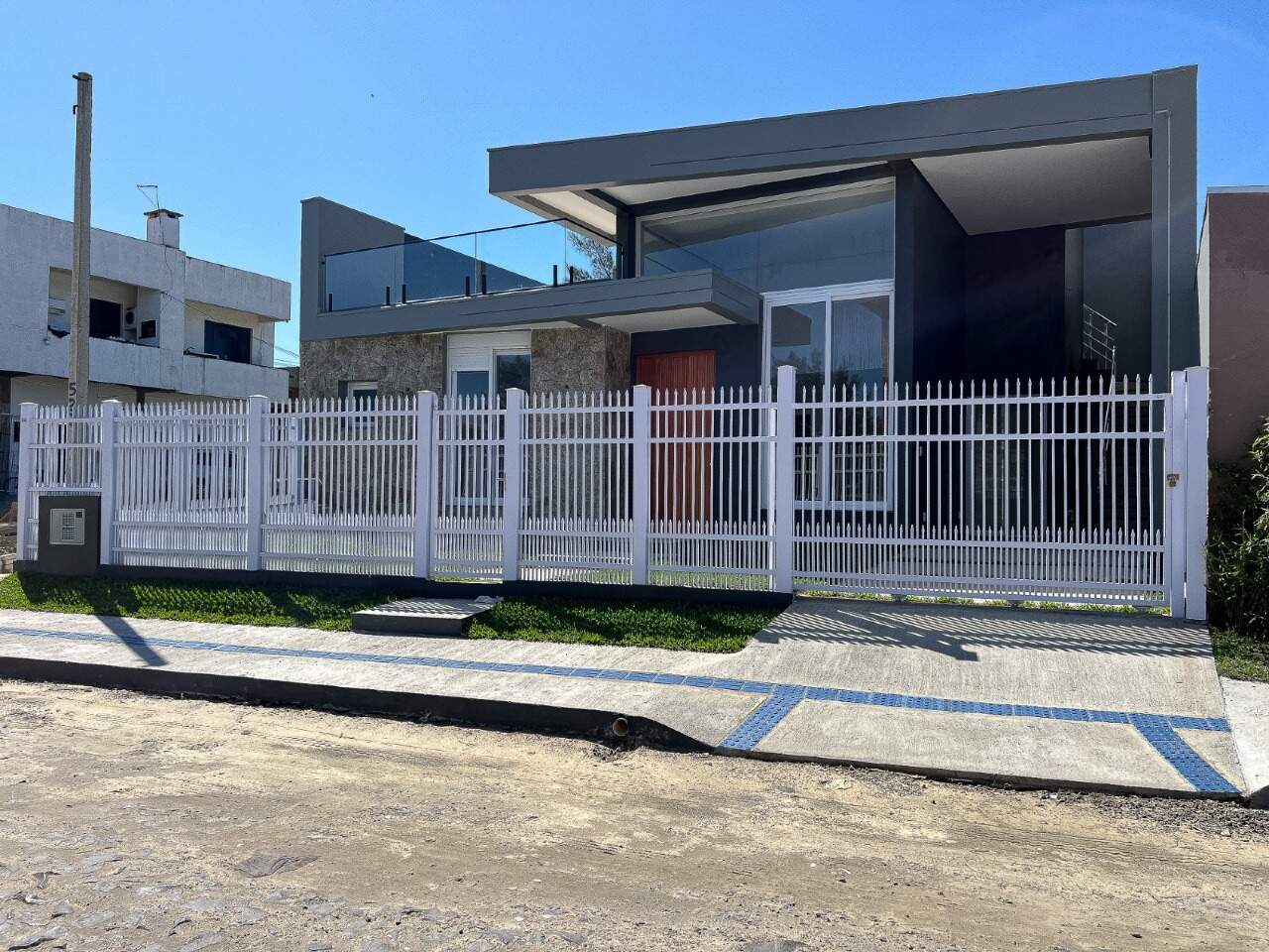 Casa à venda no Araça: 