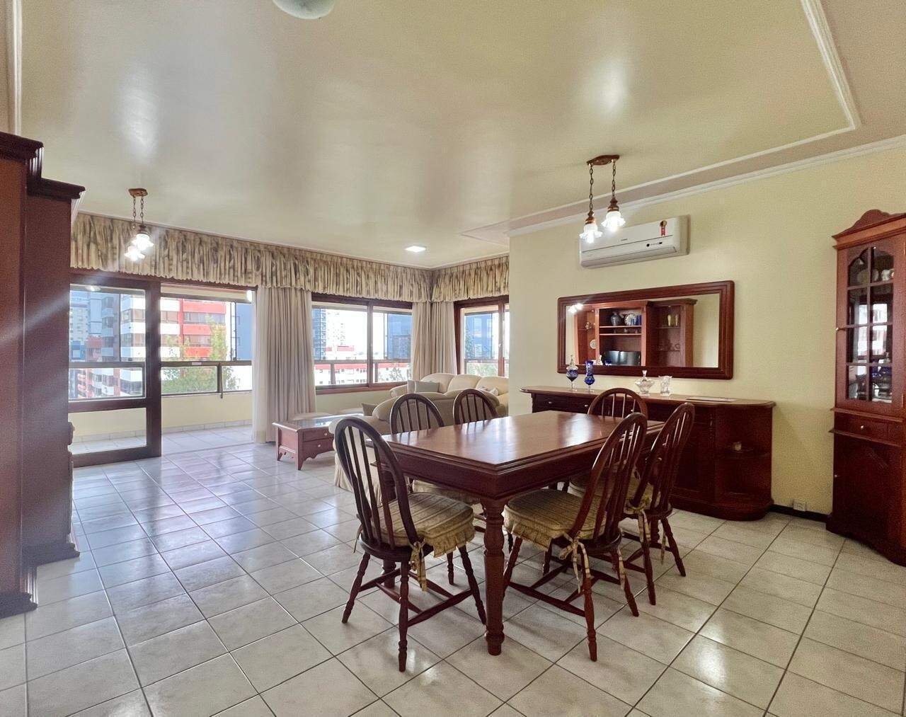 Apartamento à venda no Zona Nova: 