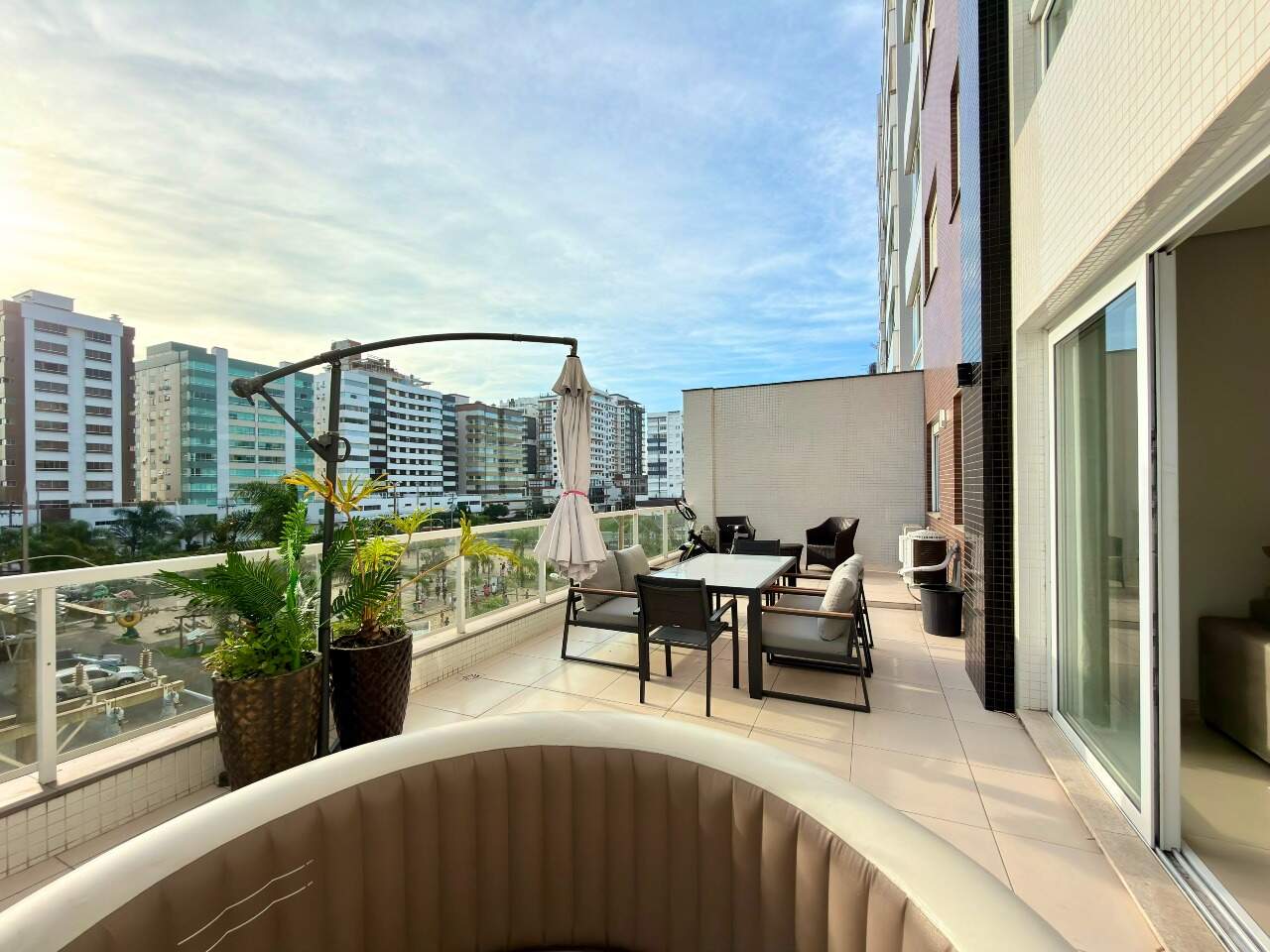 Apartamento à venda no Zona Nova: 