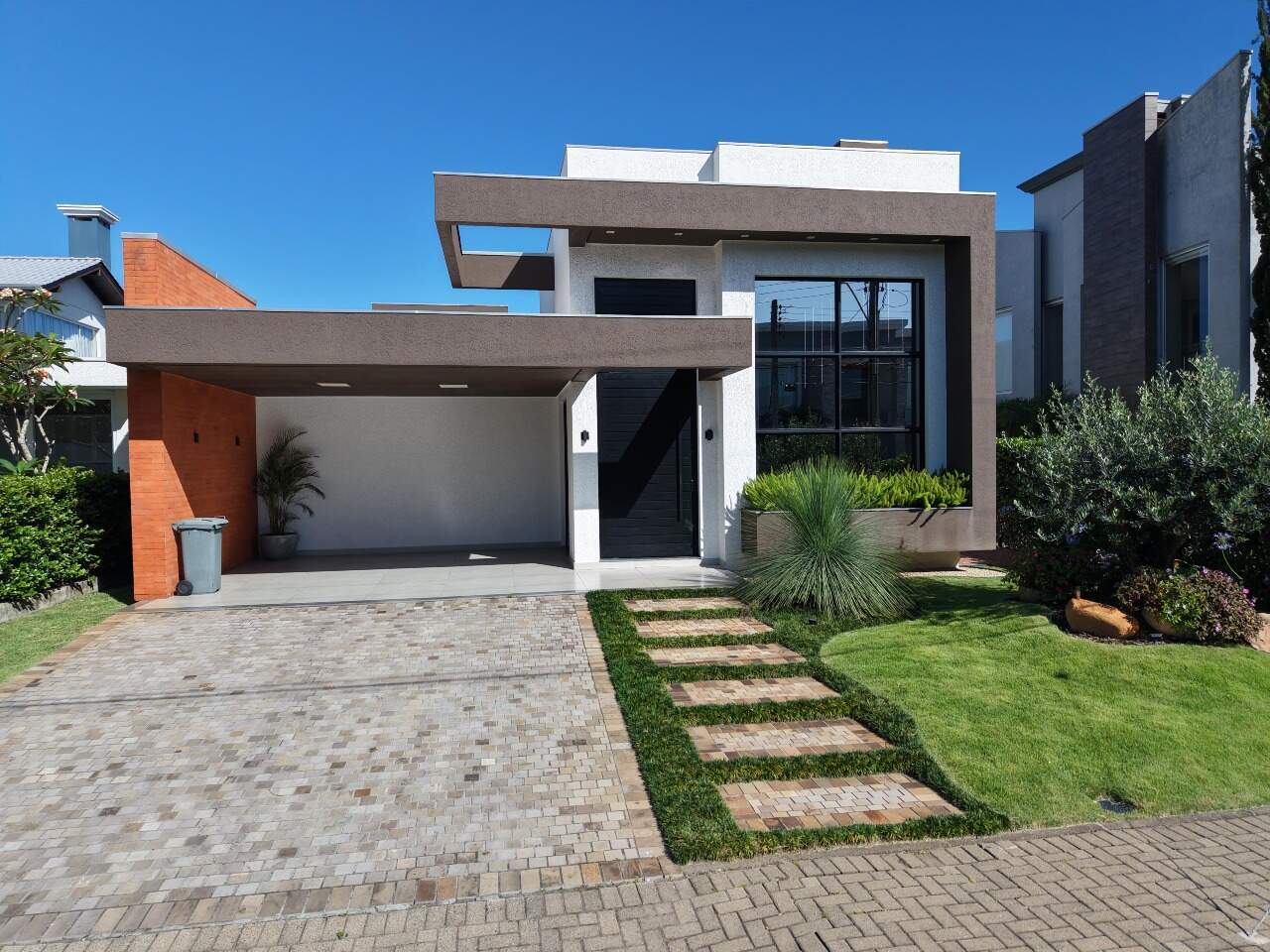 Casa em Condomínio à venda no Velas da Marina: 