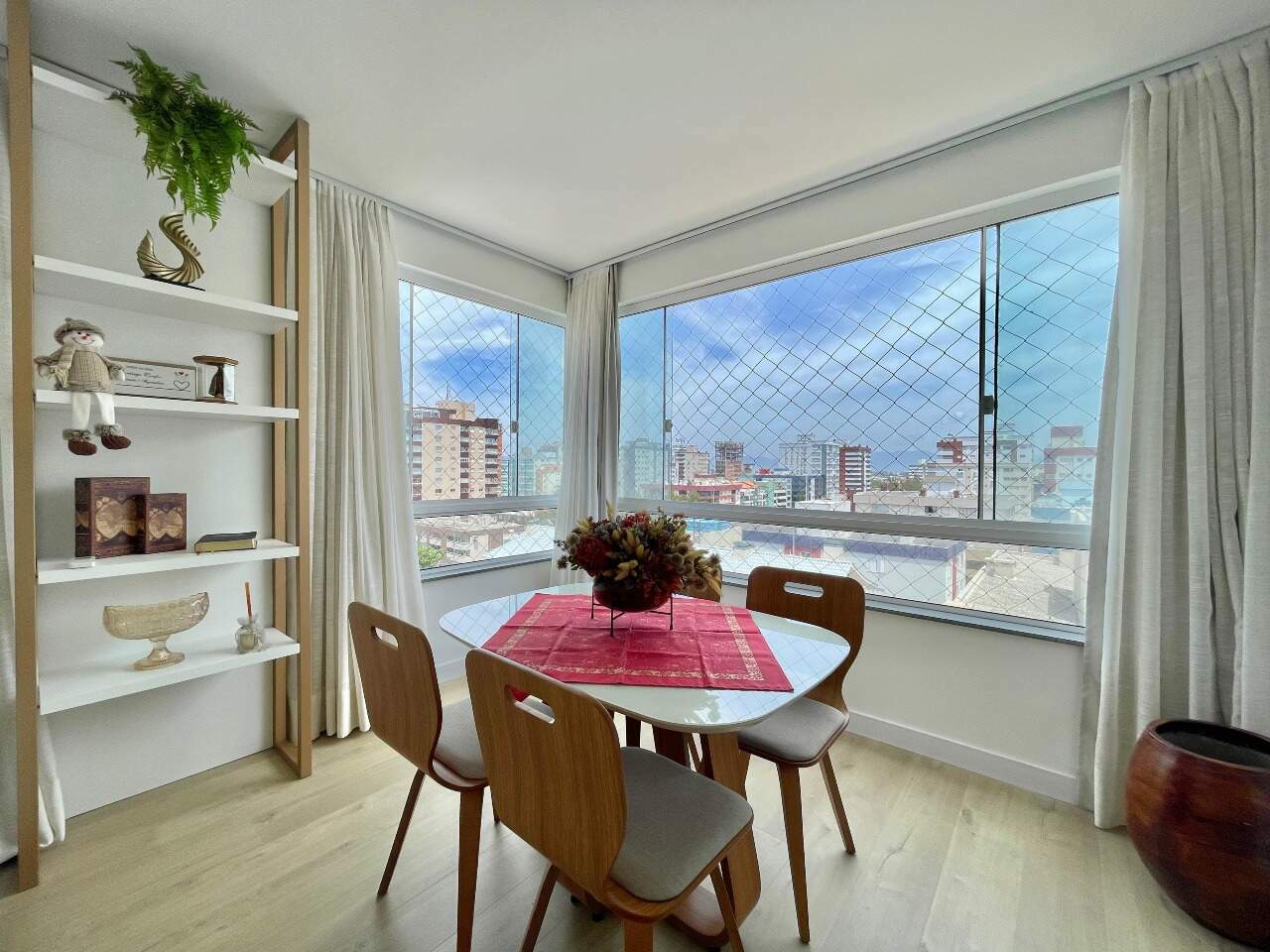 Apartamento à venda no Zona Nova: 