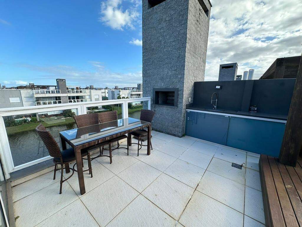 Apartamento à venda no Condomínio Rossi Atlântida: 