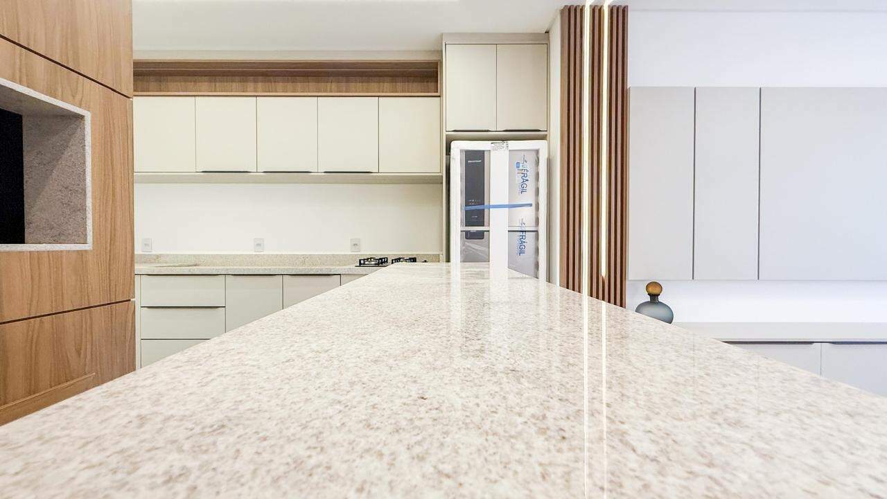 Apartamento à venda no Zona Nova: 