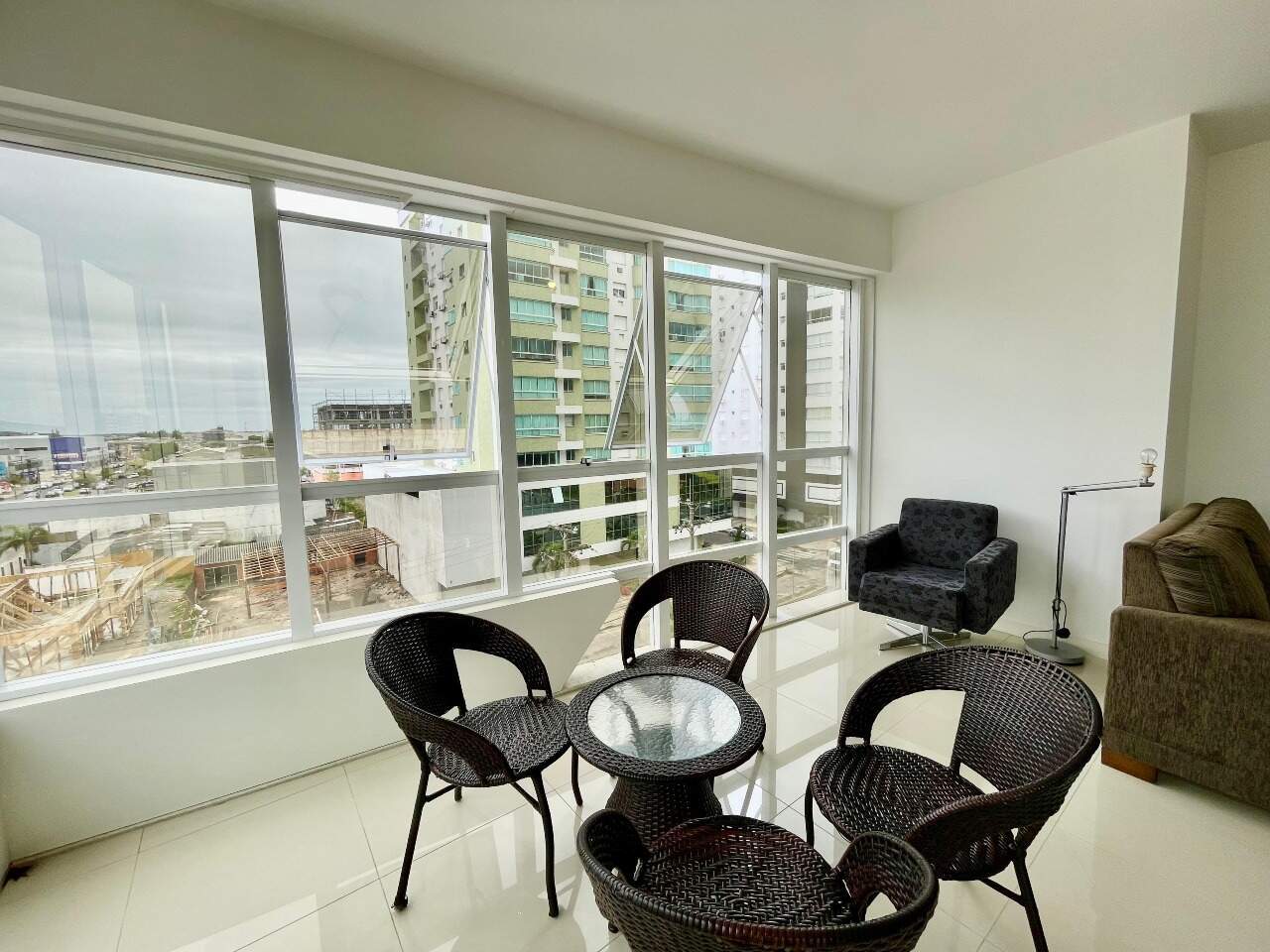 Apartamento à venda no Zona Nova: 