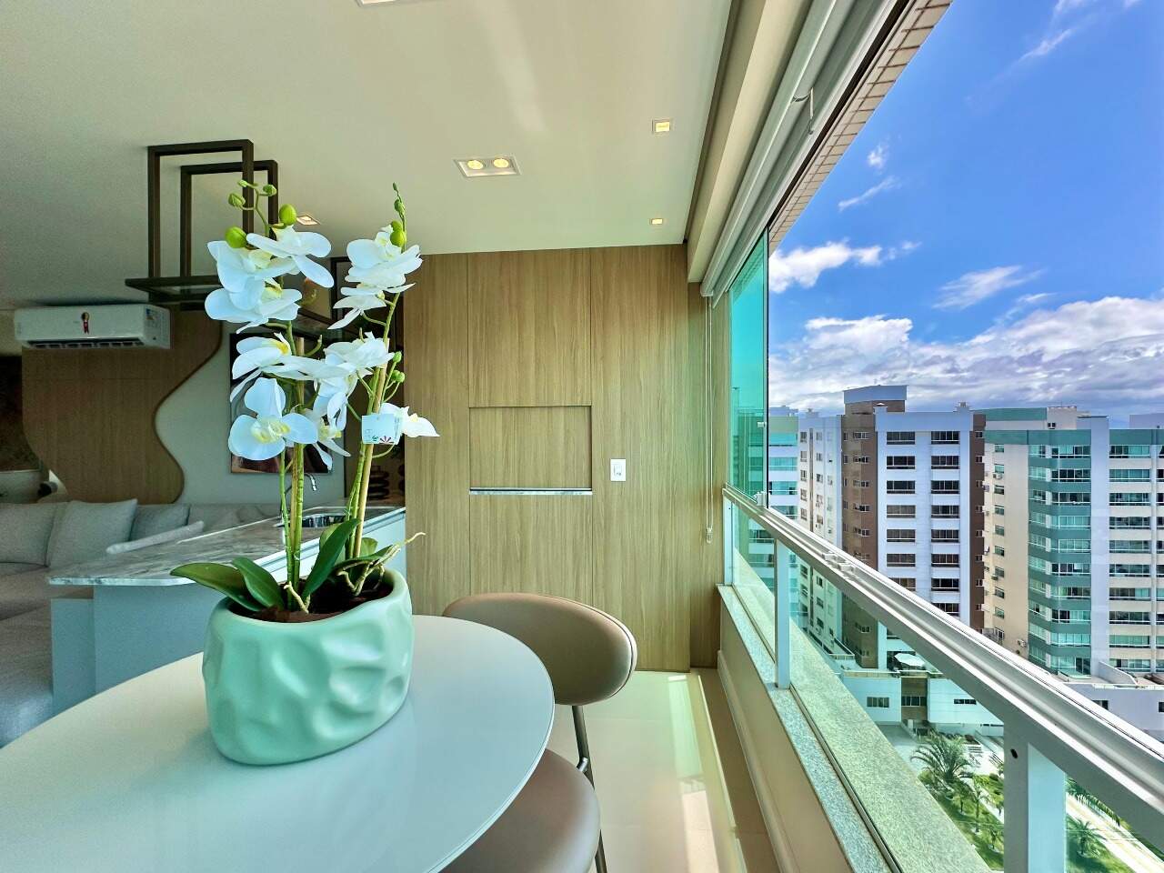 Apartamento à venda no Zona Nova: 