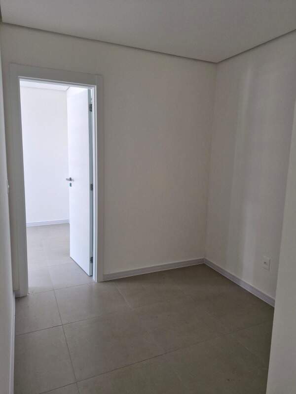 Apartamento à venda no Navegantes: 