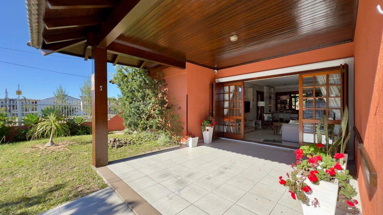 Casa à venda no Zona Nova: 