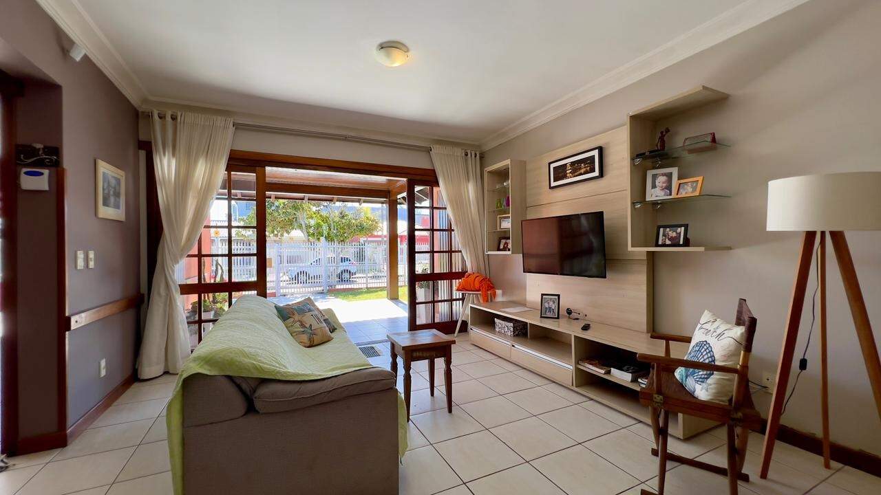 Casa à venda no Zona Nova: 