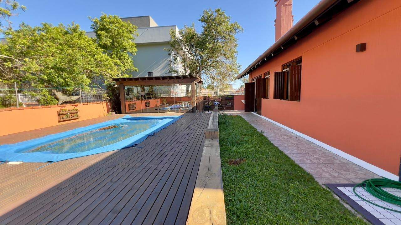 Casa à venda no Zona Nova: 