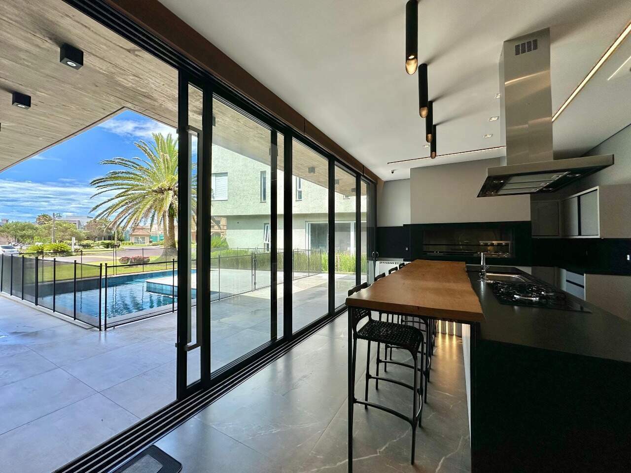 Casa em Condomínio à venda no Playa Vista: 