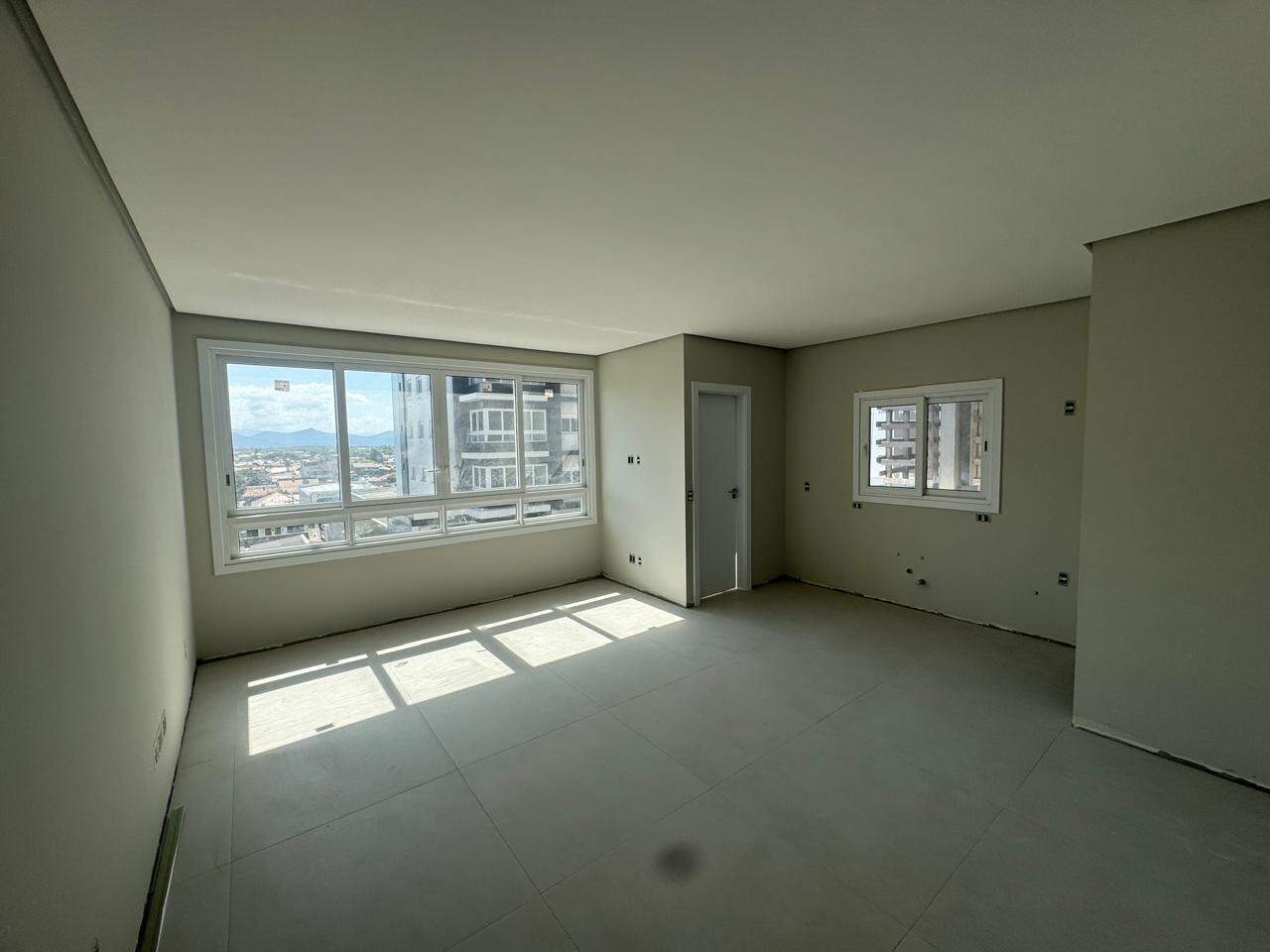 Apartamento à venda no Zona Nova: 