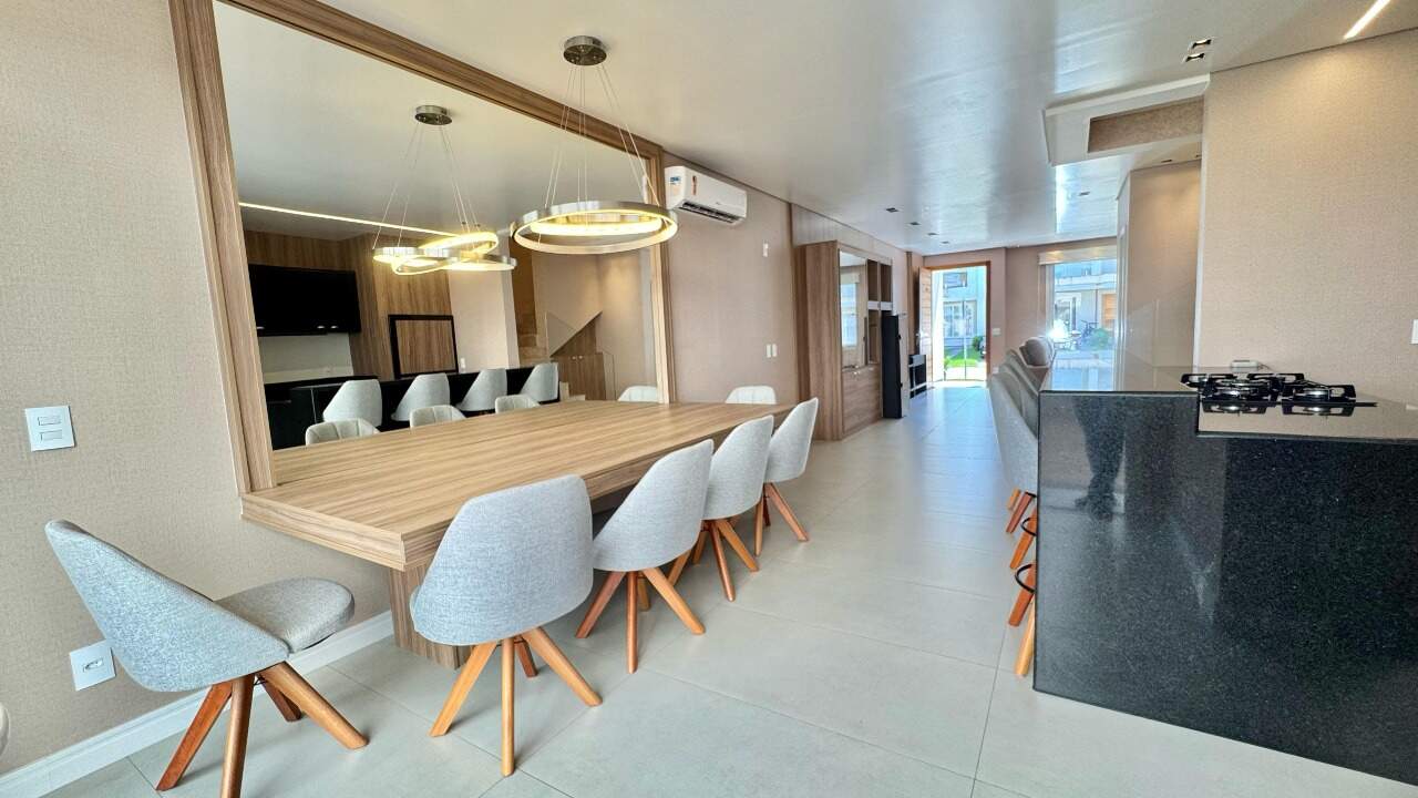 Casa em Condomínio à venda no Condomínio Murano: 