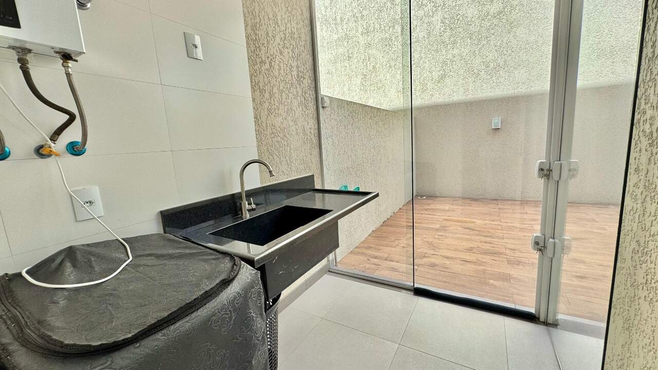 Casa em Condomínio à venda no Condomínio Murano: 