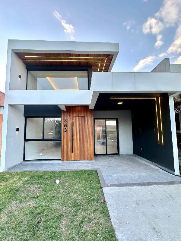 Casa à venda no Praia Zona Norte: 