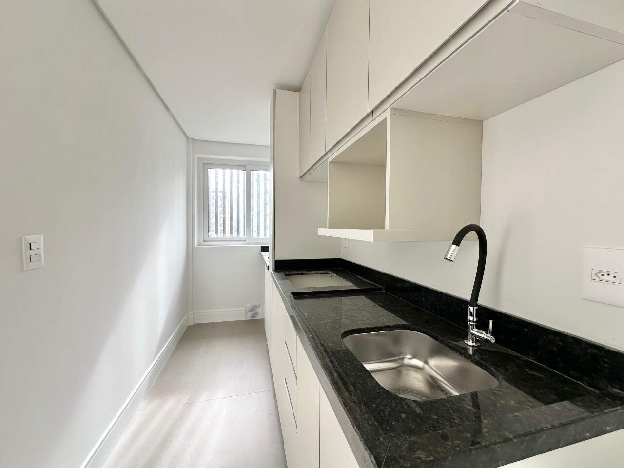 Apartamento à venda no Zona Nova: 