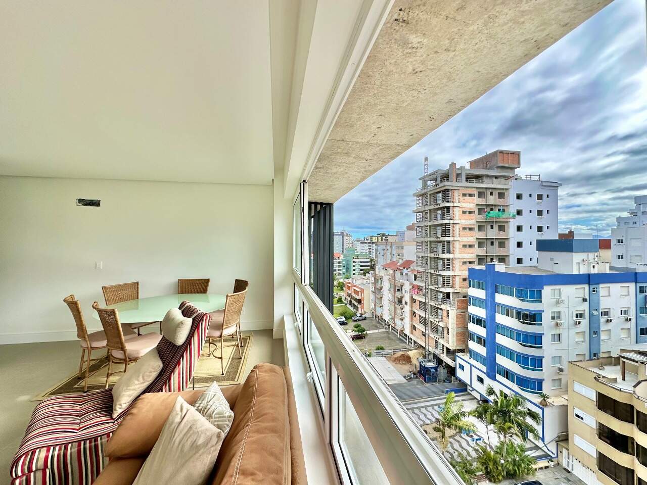 Apartamento à venda no Zona Nova: 