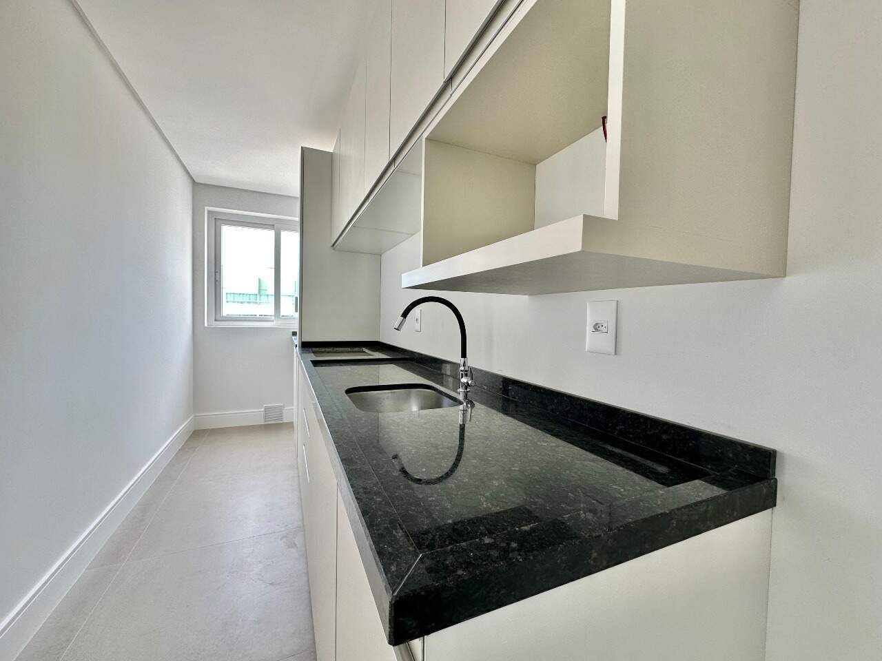 Apartamento à venda no Zona Nova: 