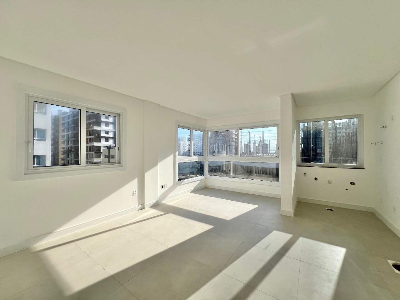Apartamento à venda no Zona Nova: 