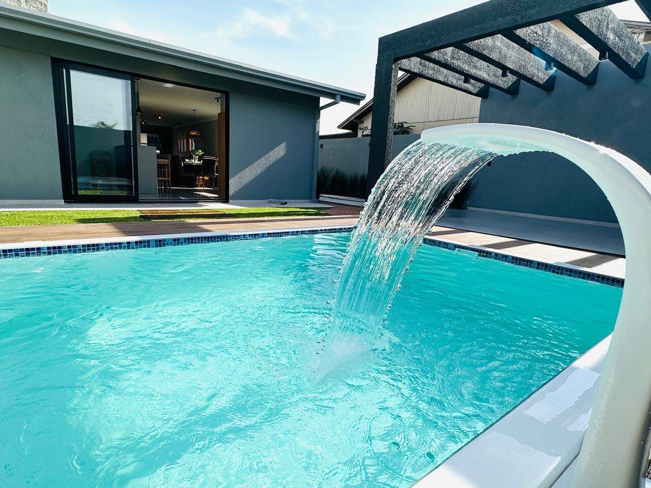 Casa à venda no Rainha do Mar: 