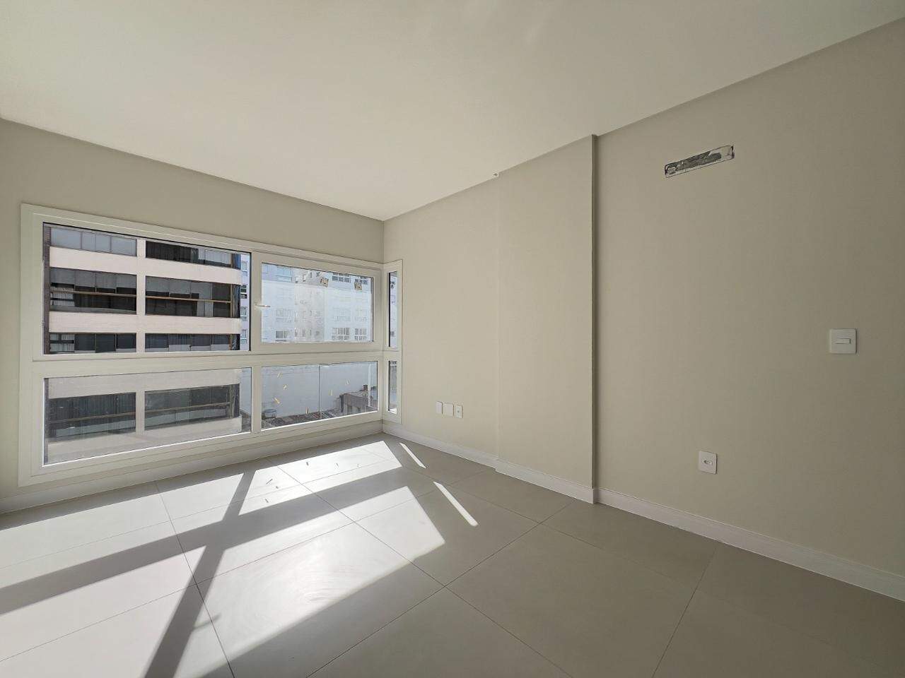 Apartamento à venda no Zona Nova: 