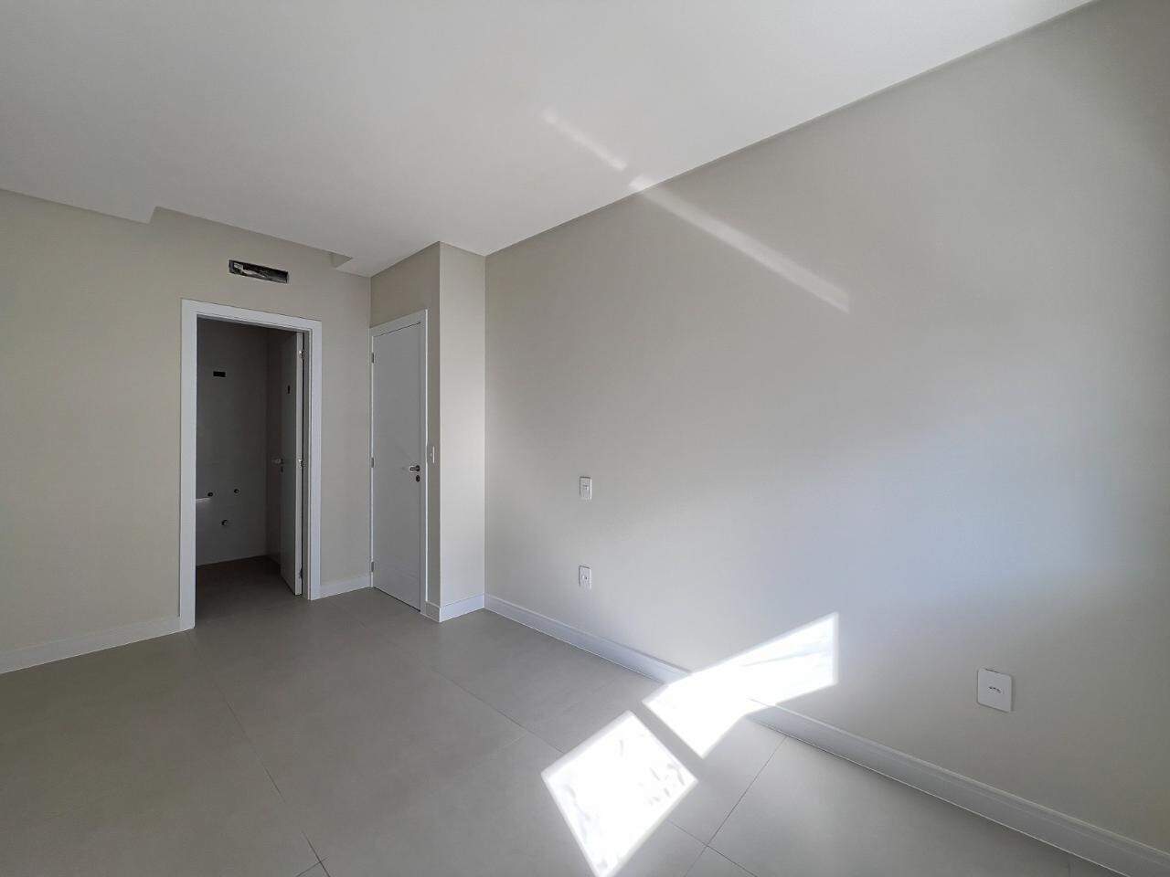 Apartamento à venda no Zona Nova: 