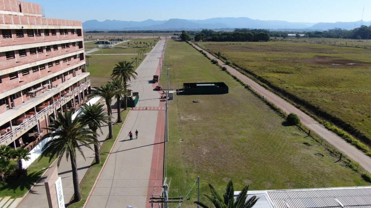 Terreno em Condomínio à venda no Santorini Parque: 