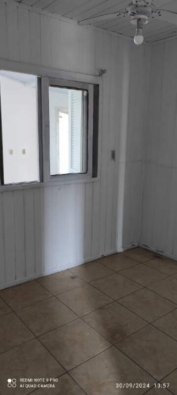 Casa à venda no Araça: 