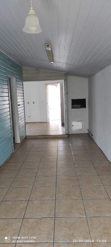 Casa à venda no Araça: 