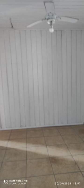 Casa à venda no Araça: 