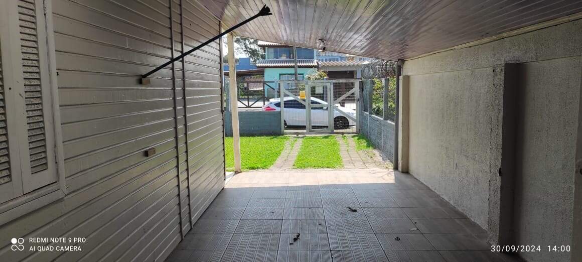 Casa à venda no Araça: 