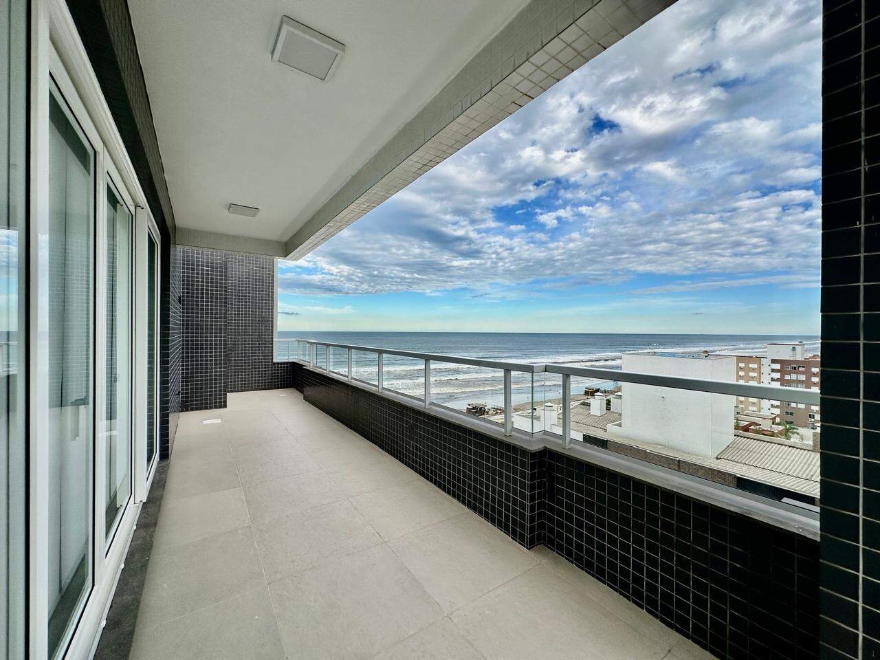Apartamento à venda no Zona Nova: 