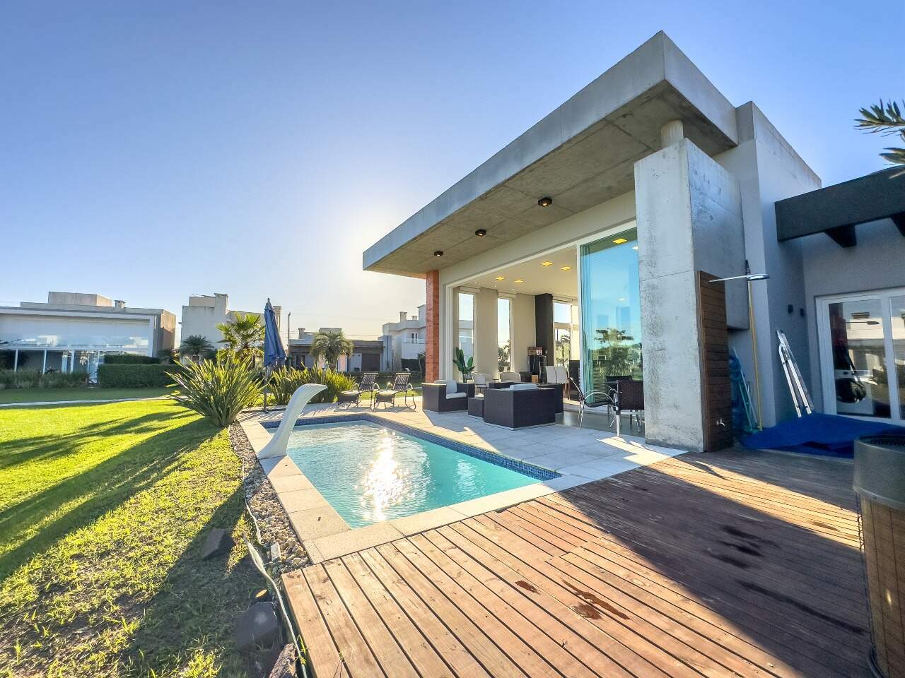 Casa em Condomínio à venda no Condominio Riviera: 