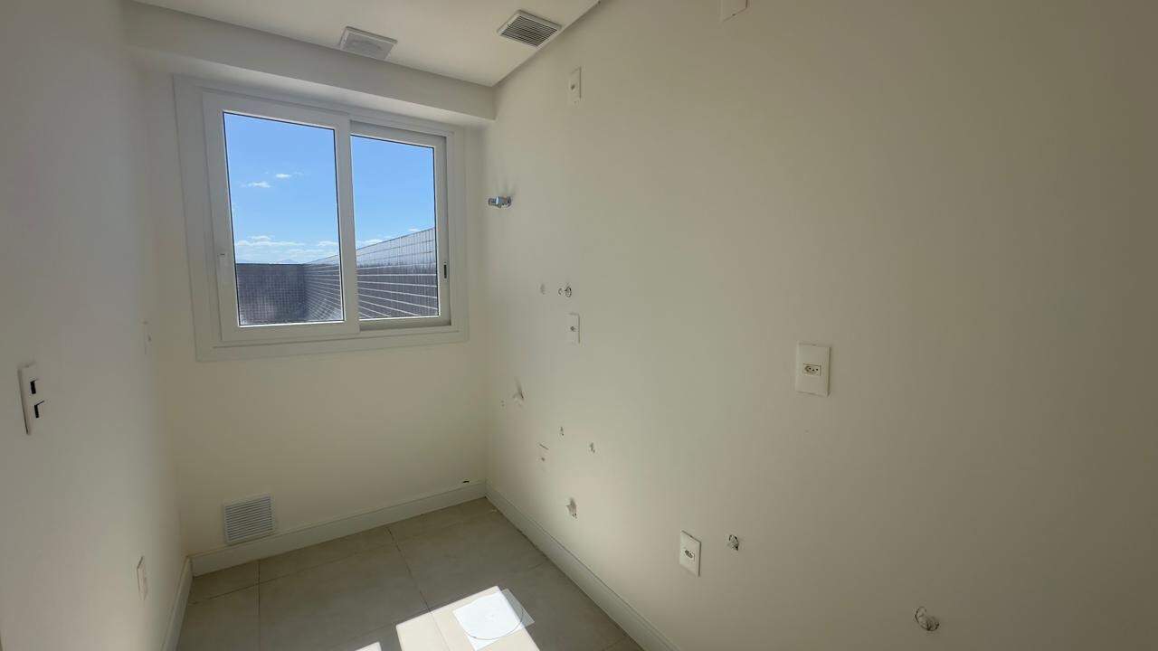 Apartamento à venda no Zona Nova: 