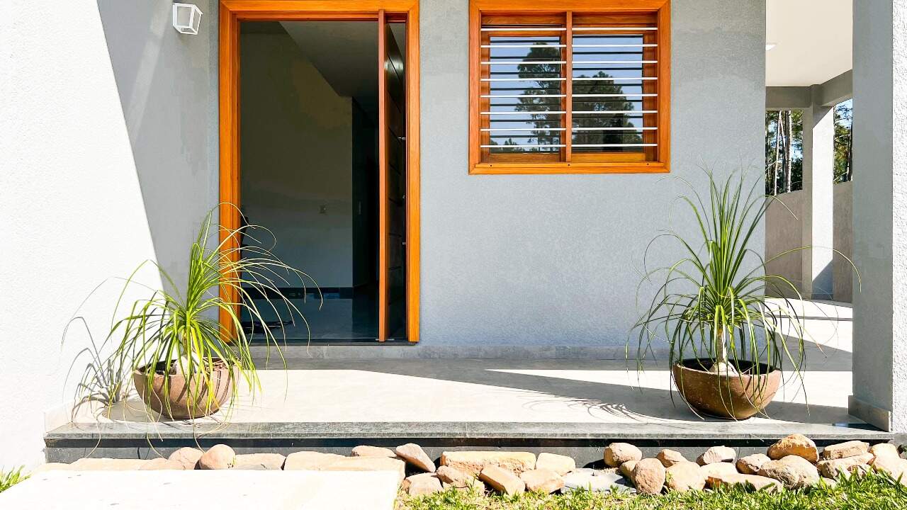 Casa à venda no Village: 