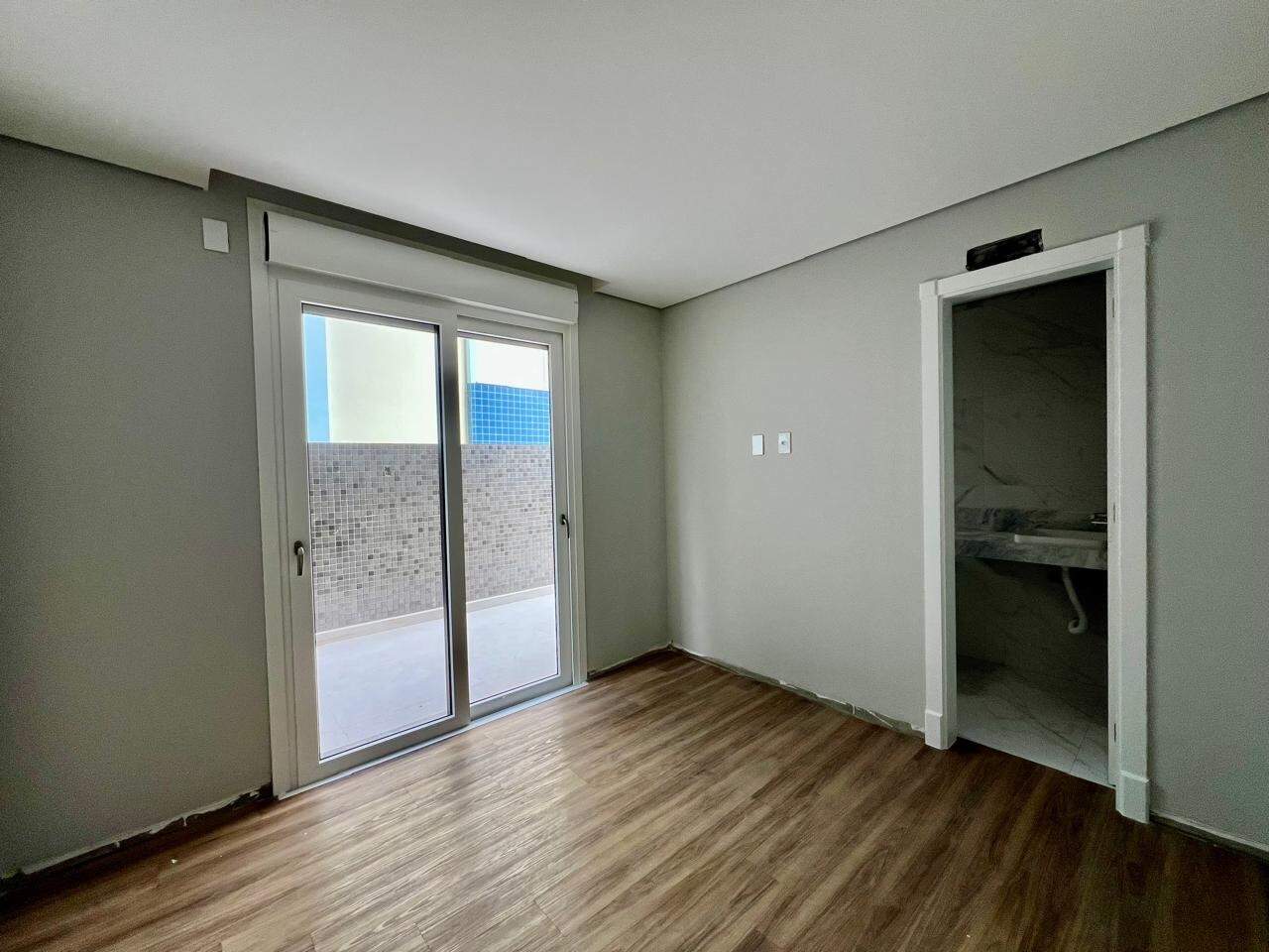 Apartamento à venda no Zona Nova: 