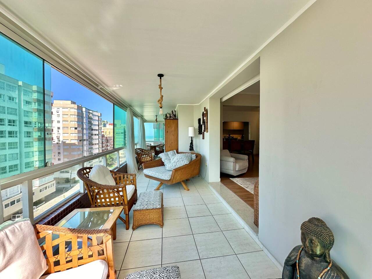 Apartamento à venda no Zona Nova: 