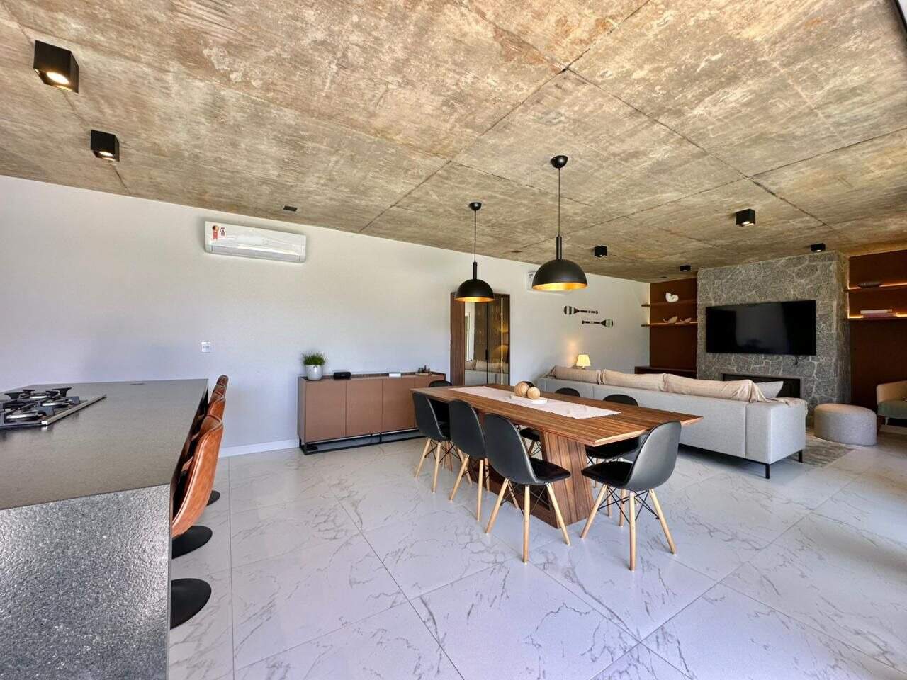 Casa à venda no Centro: 