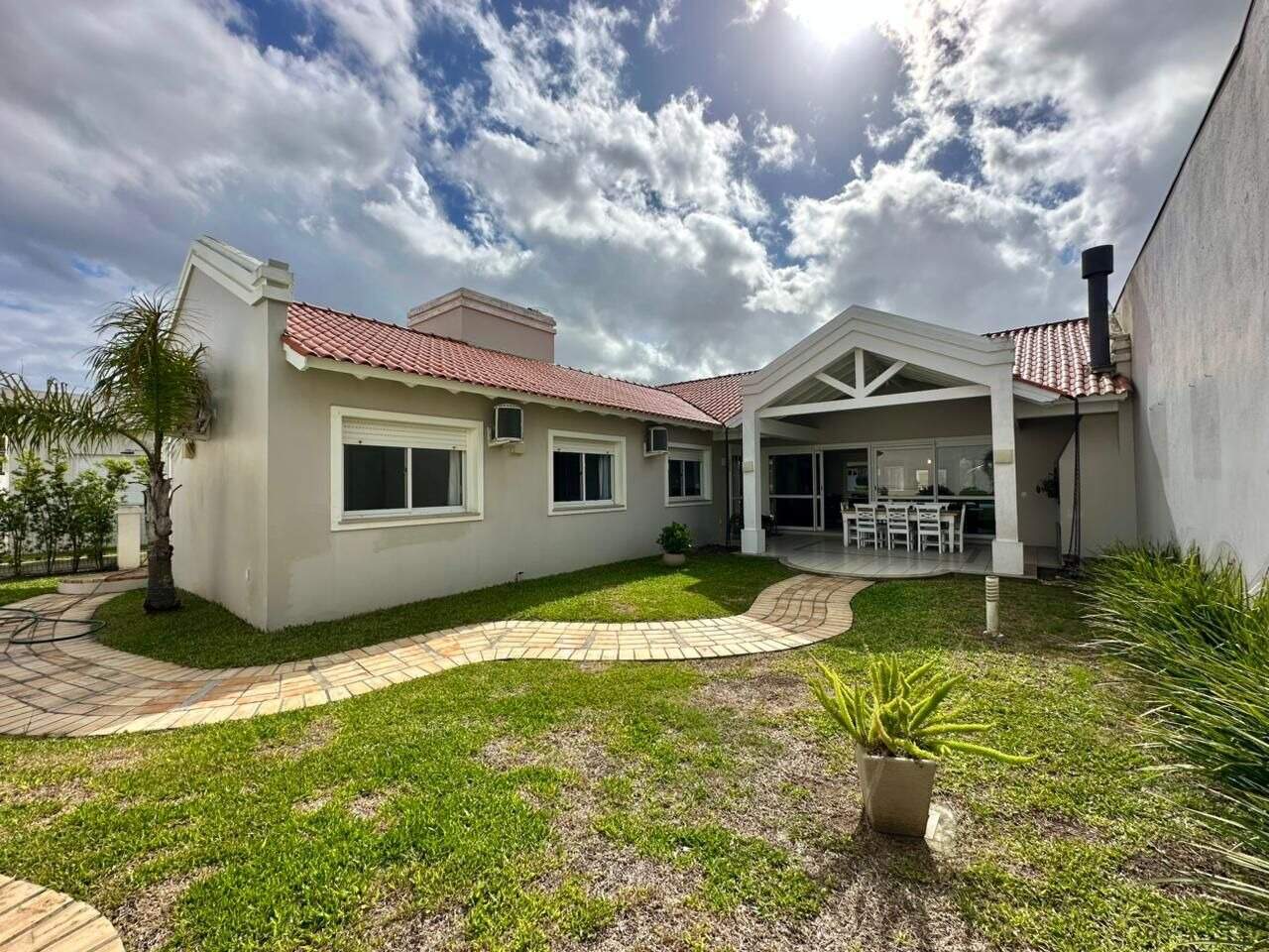 Casa em Condomínio à venda no Condomínio Xangri-lá Villas Resort: 