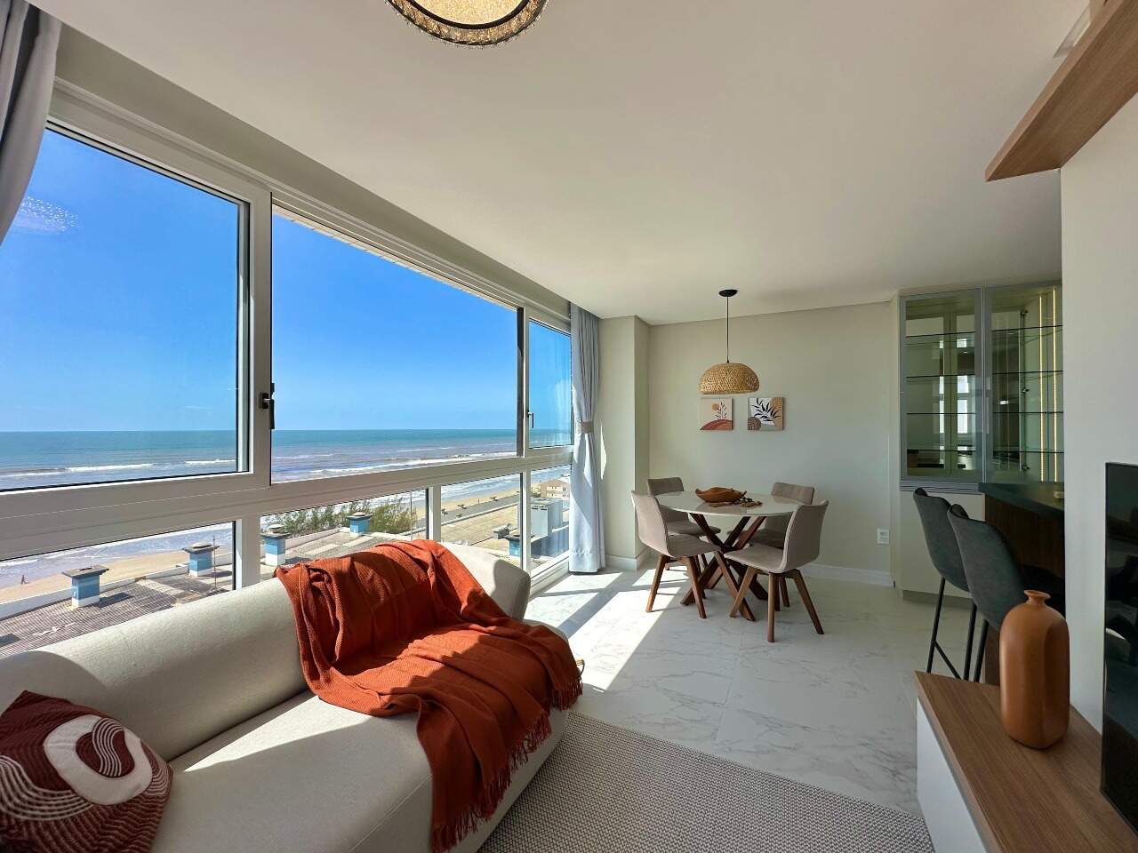 Apartamento à venda no Zona Nova: 