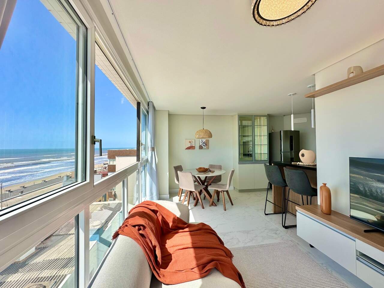 Apartamento à venda no Zona Nova: 