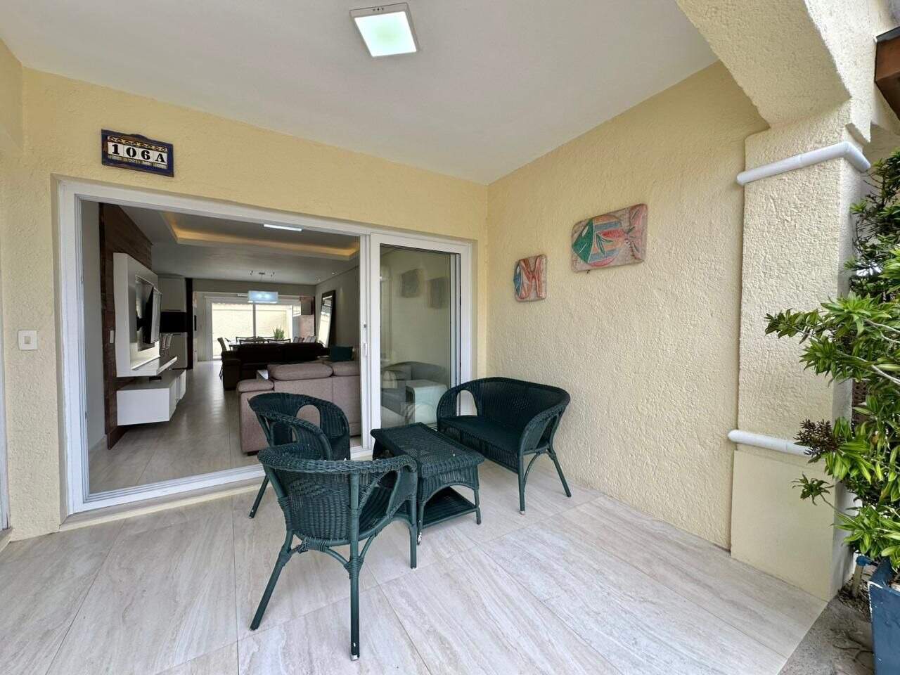 Sobrado em Condomínio à venda no Condomínio Xangri-lá Villas Resort: 