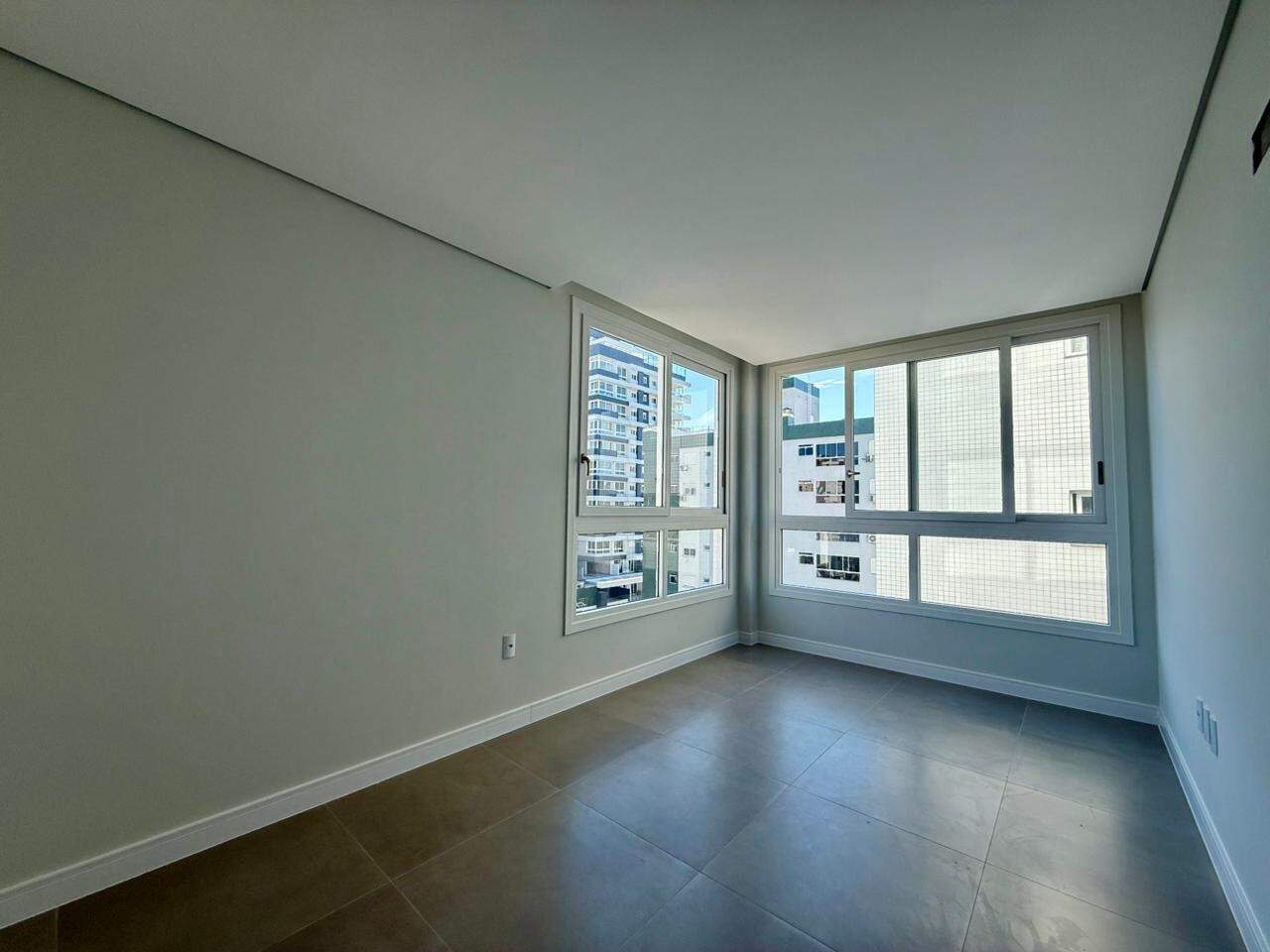 Apartamento à venda no Zona Nova: 