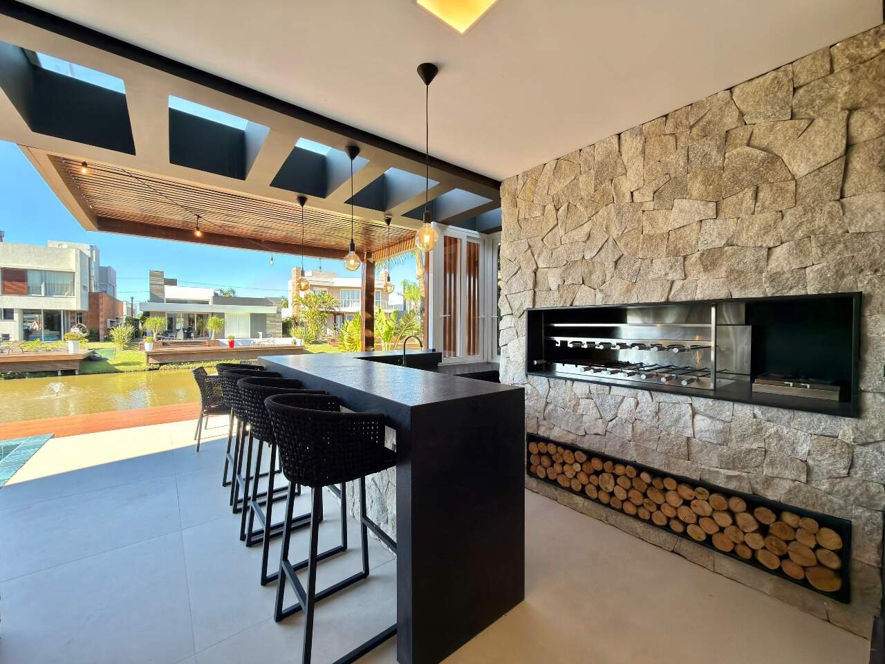 Casa em Condomínio à venda no Condomínio Malibu Beach: 