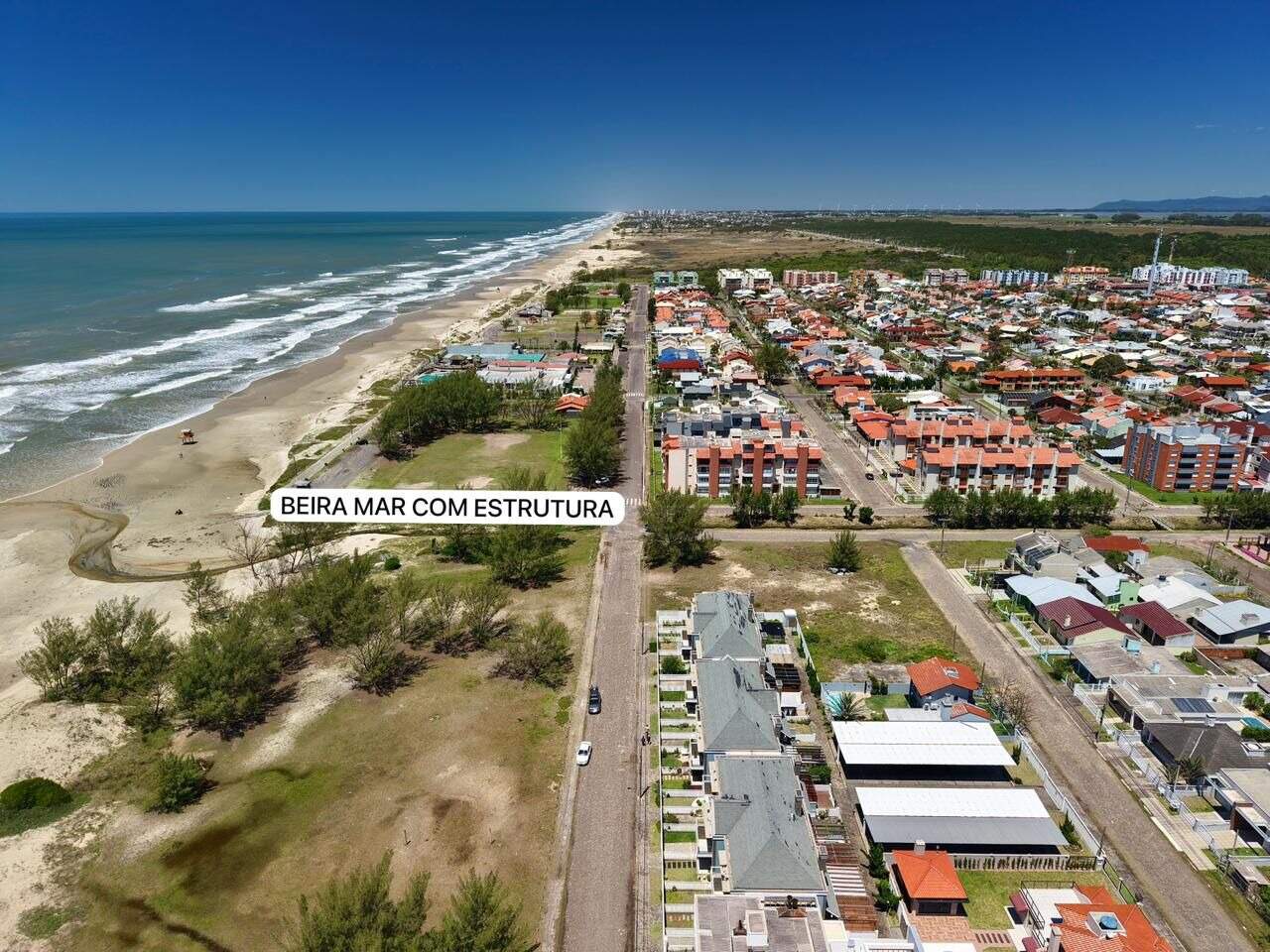 Sobrado à venda no Capão Novo: 